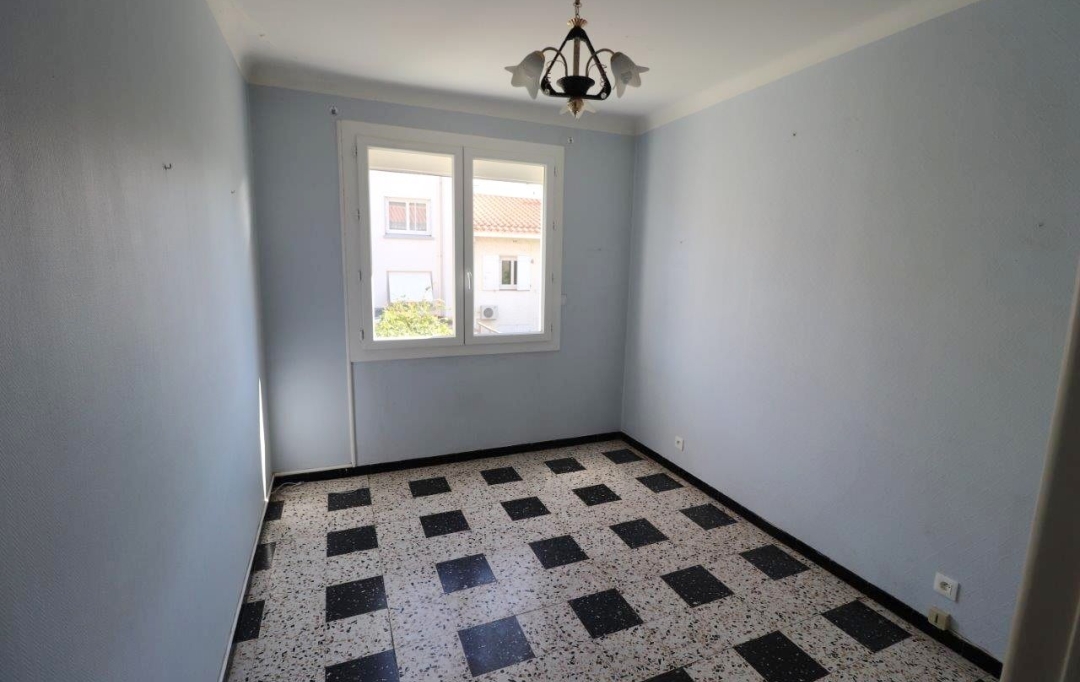 M.T.I. : Appartement | PERPIGNAN (66000) | 82 m2 | 99 000 € 