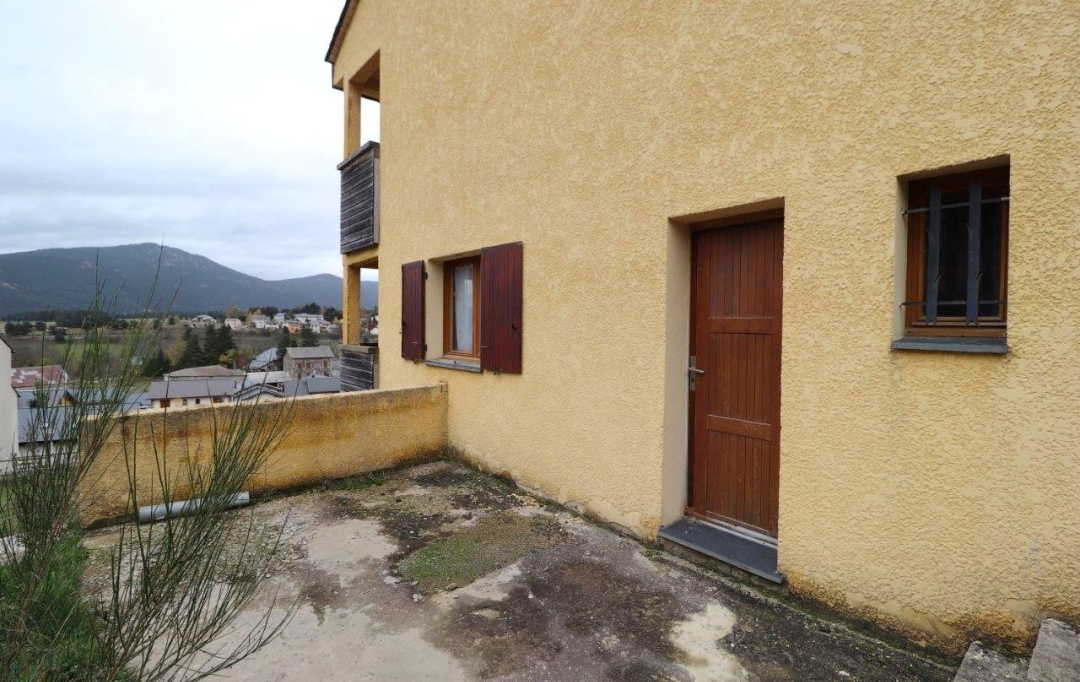 M.T.I. : House | FORMIGUERES (66210) | 80 m2 | 230 000 € 